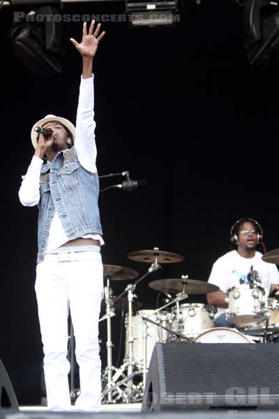 K'NAAN - 2010-08-28 - SAINT CLOUD - Domaine National - Grande Scene - 